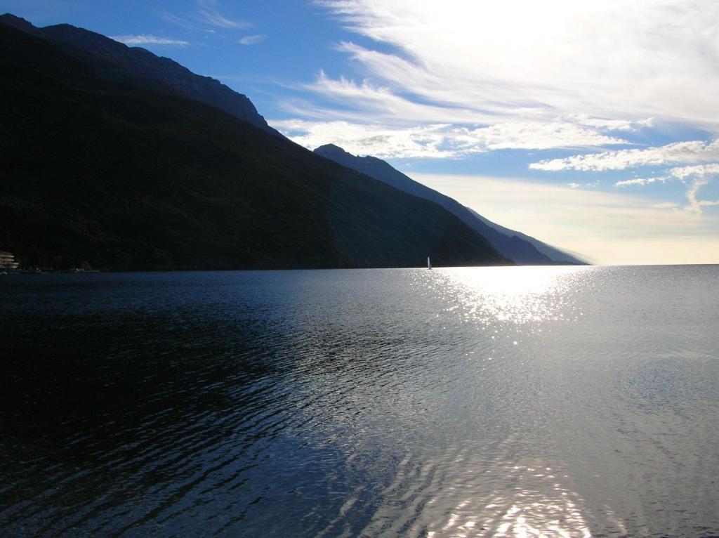 Hotel Villa Claudia Torbole Sul Garda Bagian luar foto